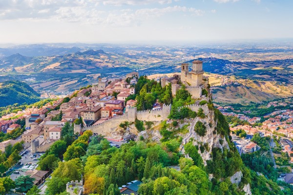 Scopri i Borghi dell'Entroterra Romagnolo: Escursioni da Cattolica